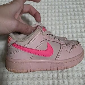 6c NIKE Dunk Low